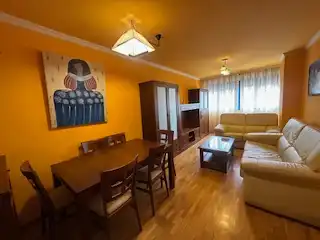 Sala de estar de Piso de alquiler en Vega de Infanzones con Calefacción, Parquet y Terraza