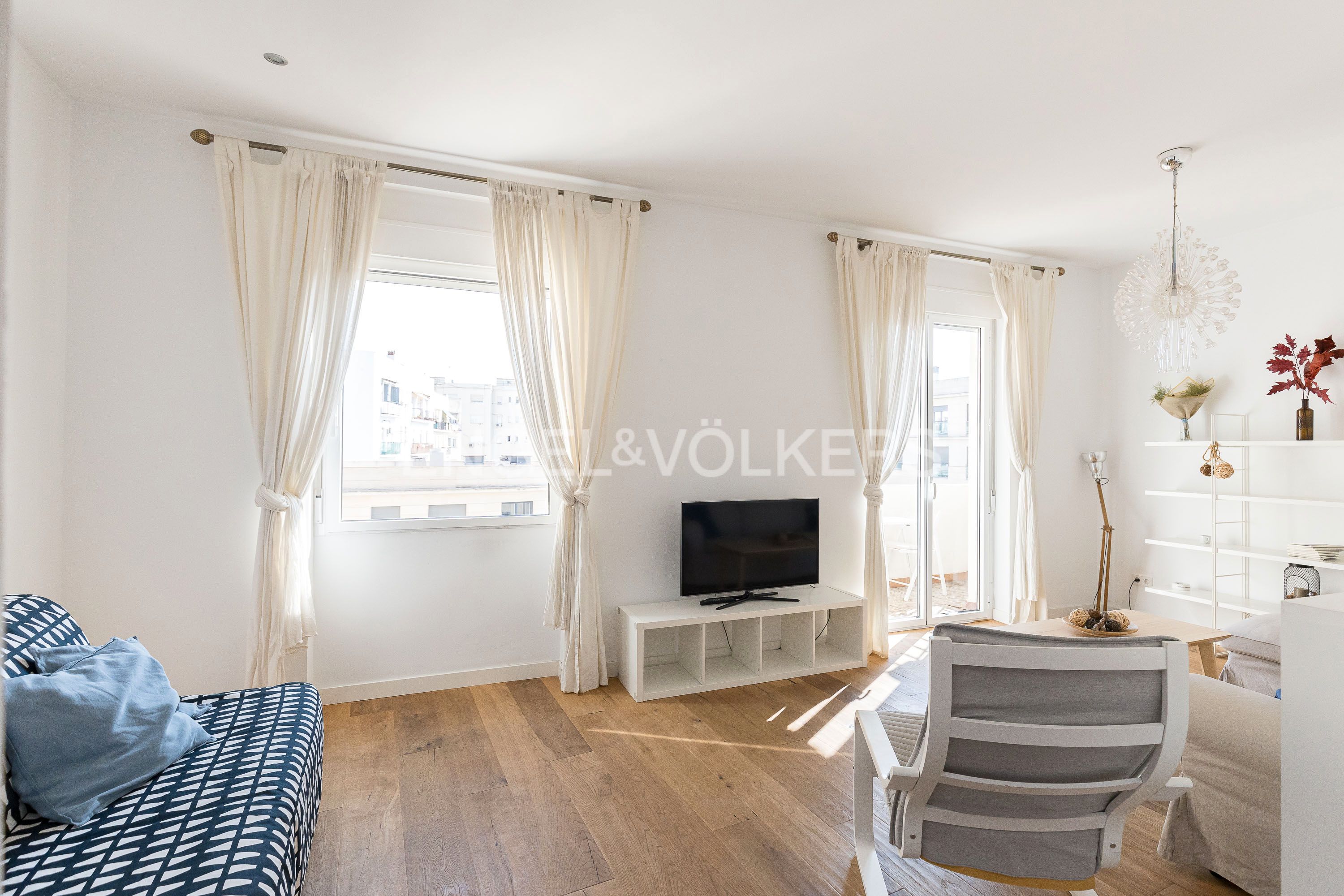 Living room of Apartment for sale in  Madrid Capital  with Air Conditioner, Heating and Parquet flooring