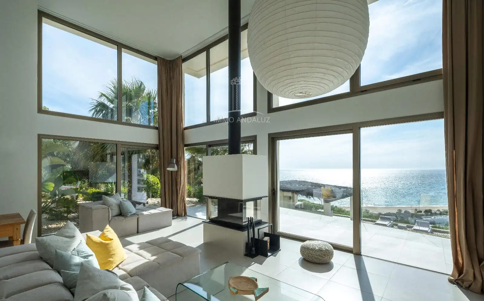 Living room of Houses for sale in Zahara de los Atunes  with Air Conditioner, Heating and Storage room