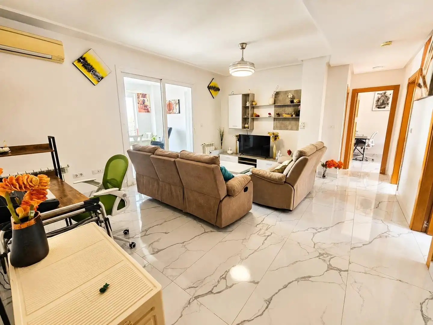 Sala de estar de Apartamento en venta en Torre-Pacheco con Aire acondicionado, Trastero y Amueblado