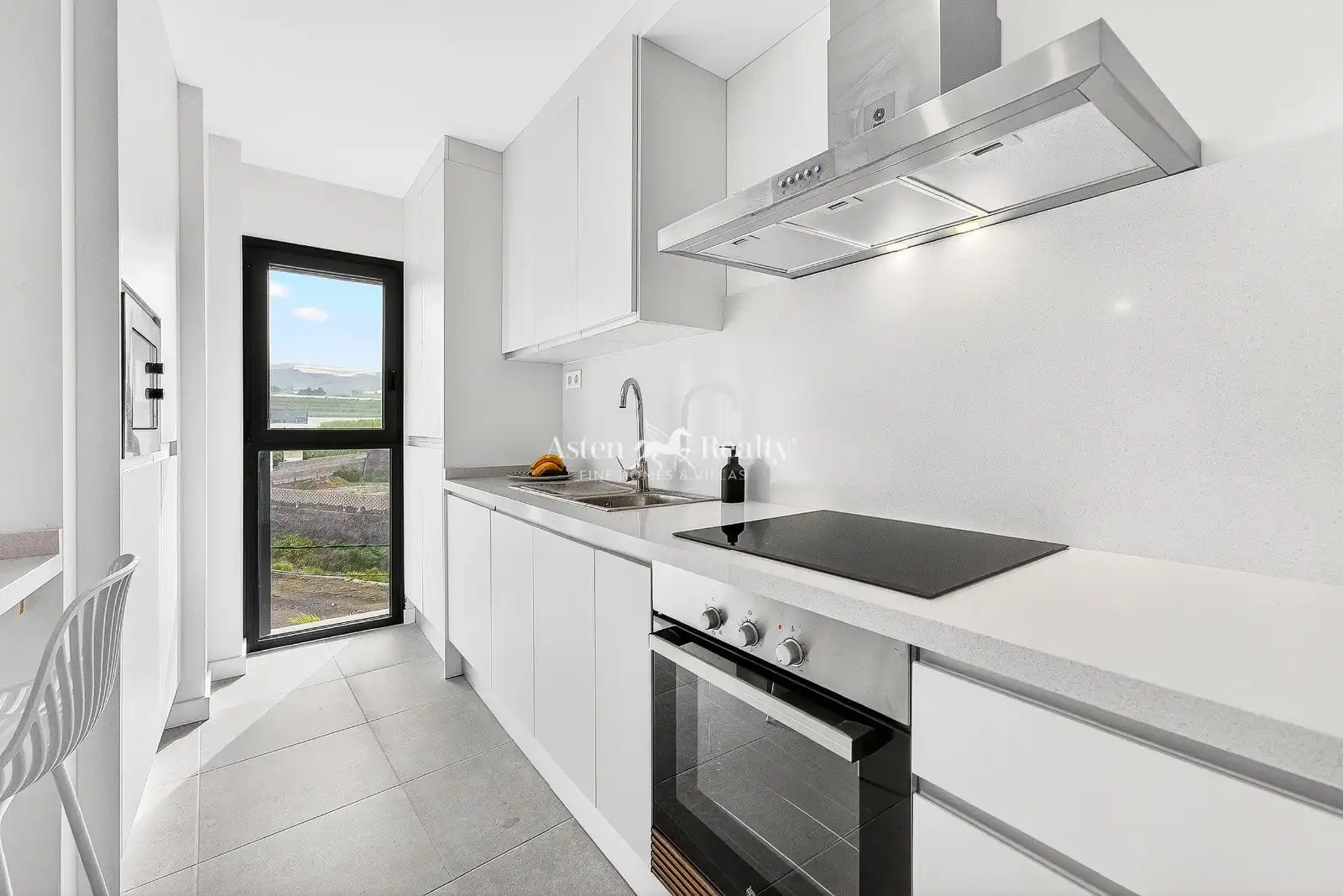 Cocina de Apartamento en venta en Guía de Isora con Terraza, Trastero y Amueblado