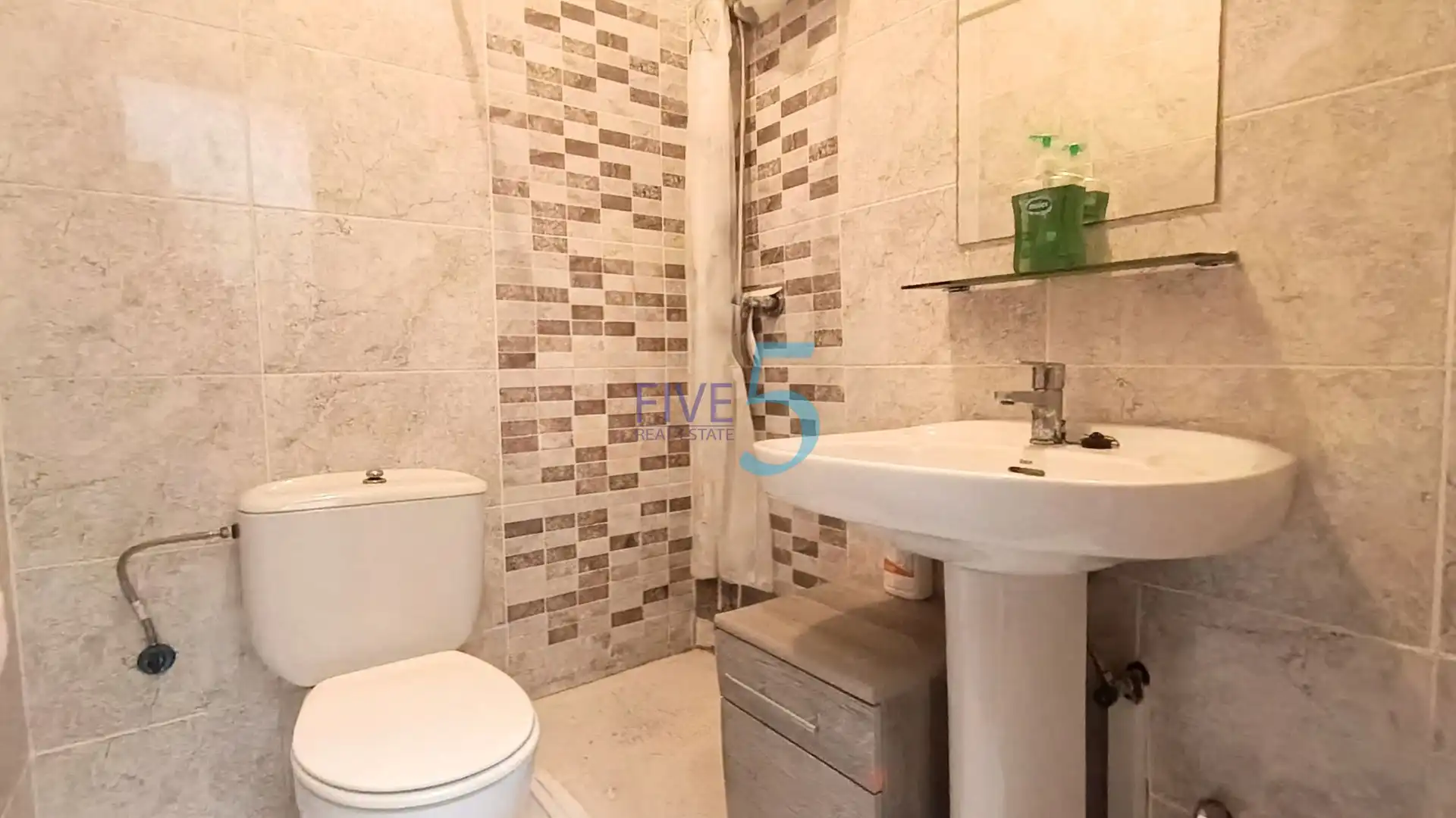 Baño de Casa adosada en venta en Torrevieja con Aire acondicionado, Calefacción y Terraza
