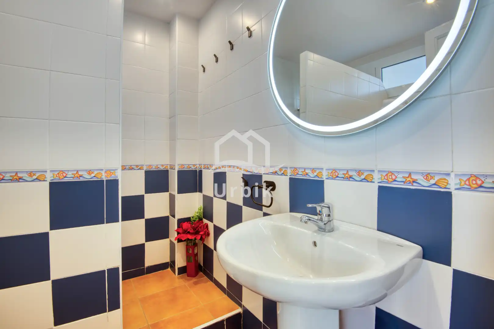 Badezimmer von Erdgeschoss zum Verkauf in Castell d'Aro, Platja d'Aro i s'Agaró mit Klimaanlage, Heizung und Terrasse