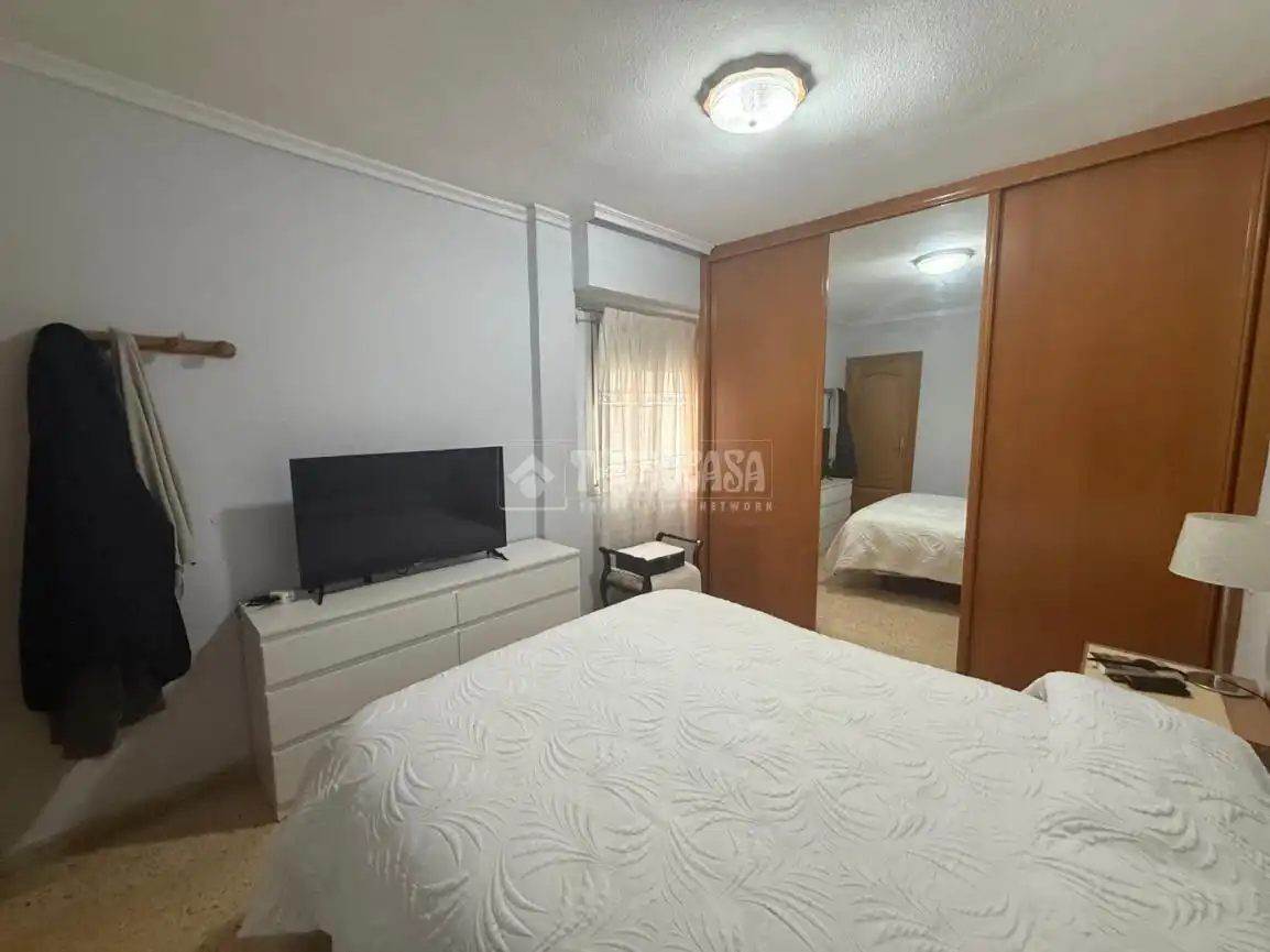 Schlafzimmer von Wohnung zum Verkauf in Mislata mit Klimaanlage und Balkon