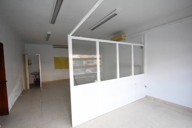 Local comercial en Venta en Carrer d'Espronceda en La Roca del Vallès