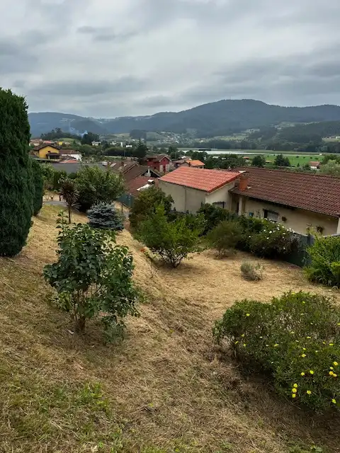 Casa adosada en venda en Pravia amb Calefacció, Jardí privat i Terrassa