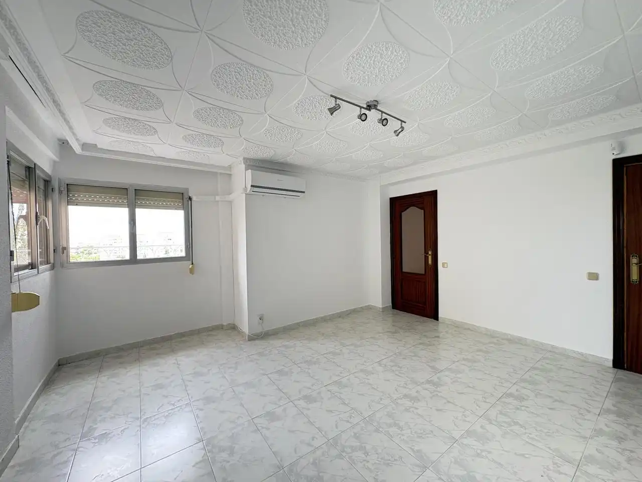 Wohnzimmer von Wohnung zur Miete in Madrid mit Klimaanlage, Heizung und Abstellraum