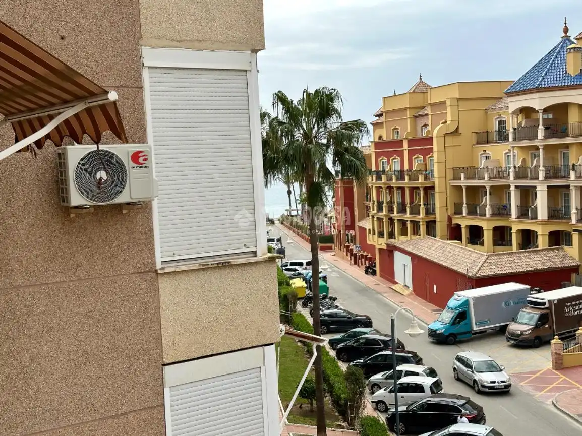 Vista exterior de Piso en venta en Torrox con Terraza y Balcón