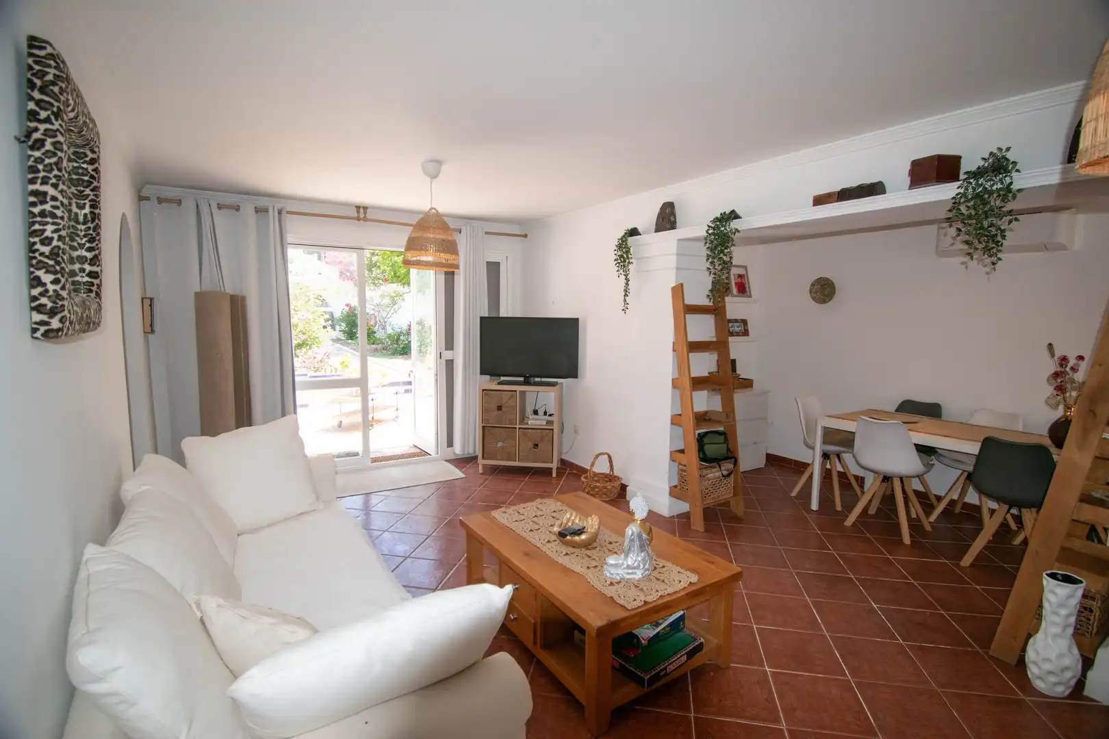 Sala d'estar de Casa o xalet en venda en Chiclana de la Frontera