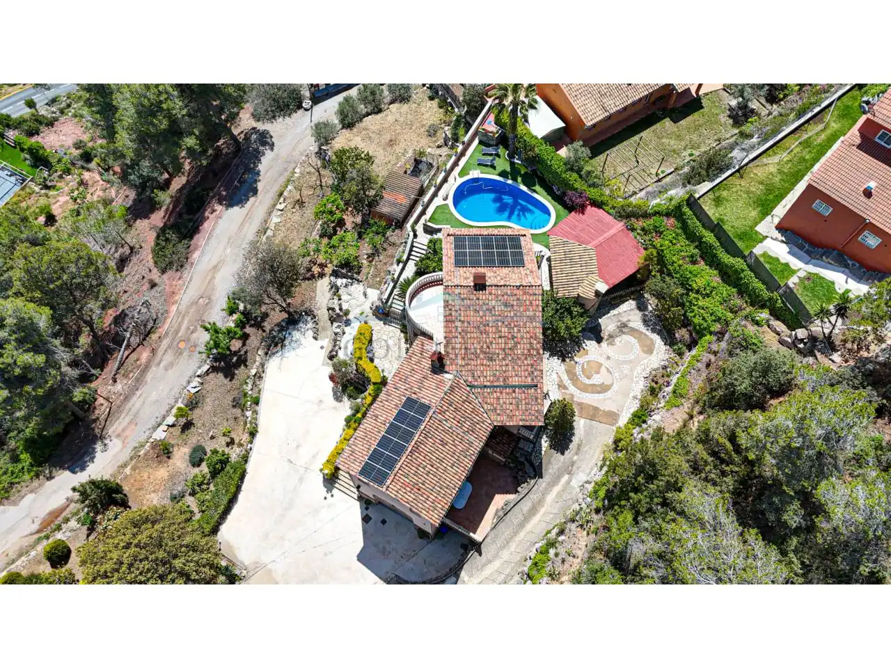 Vista exterior de Casa o xalet en venda en Corbera de Llobregat amb Aire condicionat, Calefacció i Jardí privat