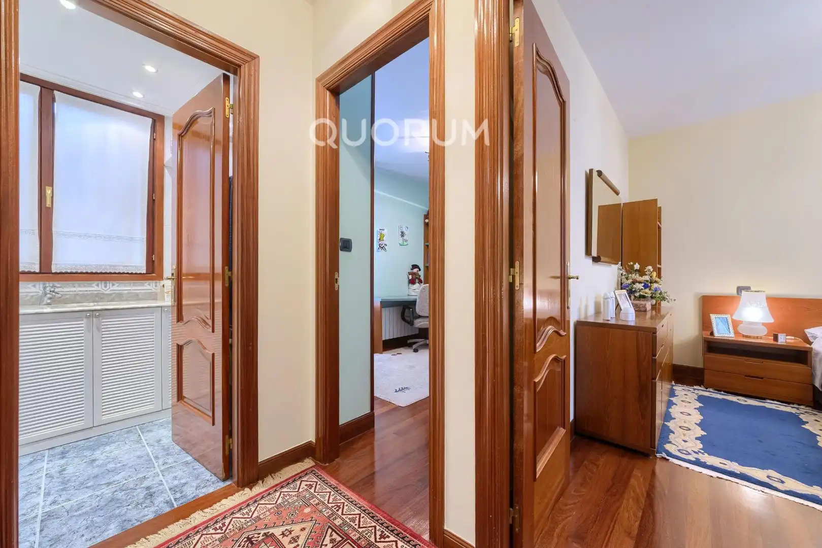 Casa adosada en venta en Basauri  con Calefacción, Jardín privado y Terraza