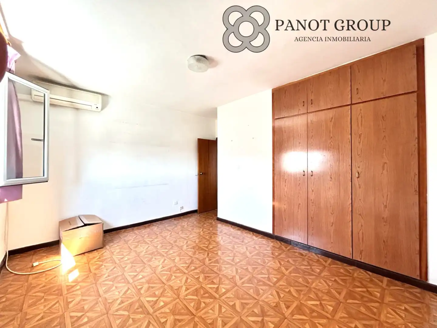 Vista exterior de Piso en venta en Barcelona con Aire acondicionado y Balcón
