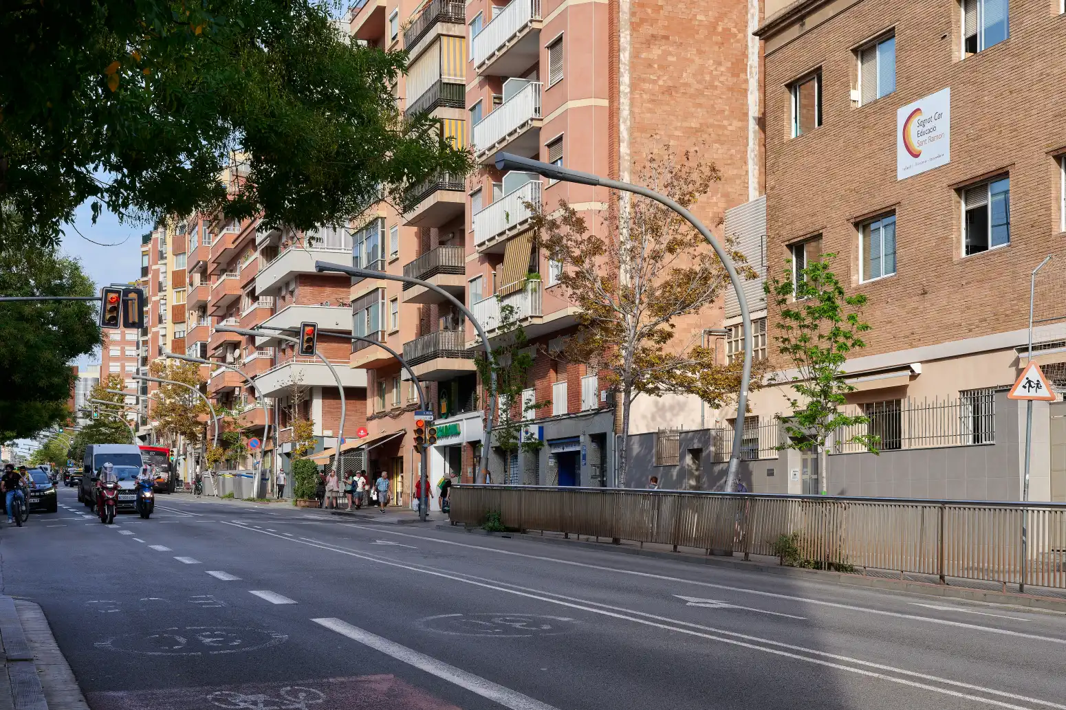 Vista exterior de Piso en venta en Les Corts