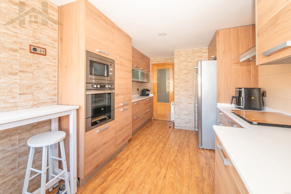 Kitchen of Flat for sale in Alcorcón  with Air Conditioner, Heating and Terrace