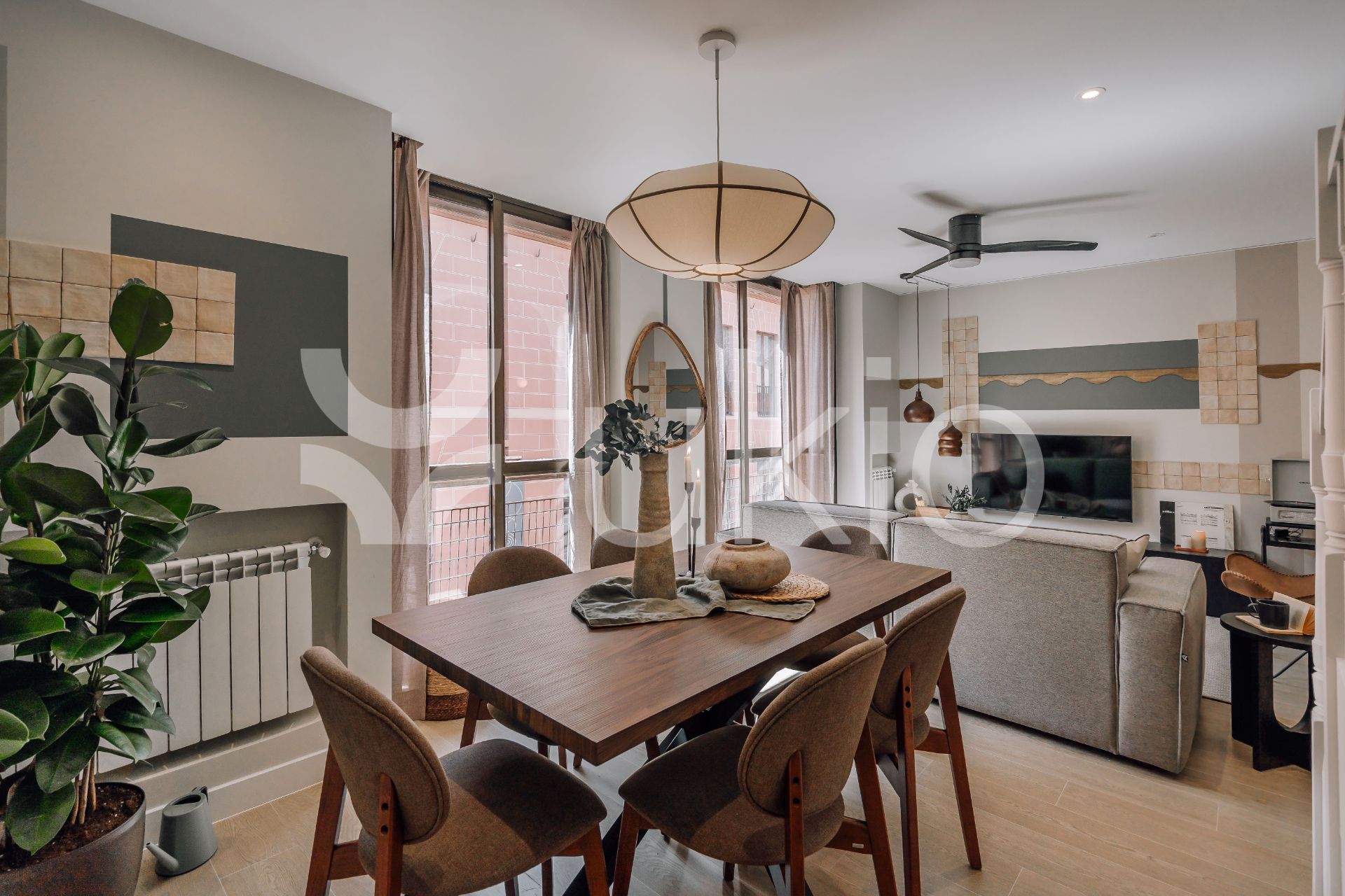 Dining room of Apartment to rent in  Madrid Capital  with Air Conditioner, Heating and Furnished
