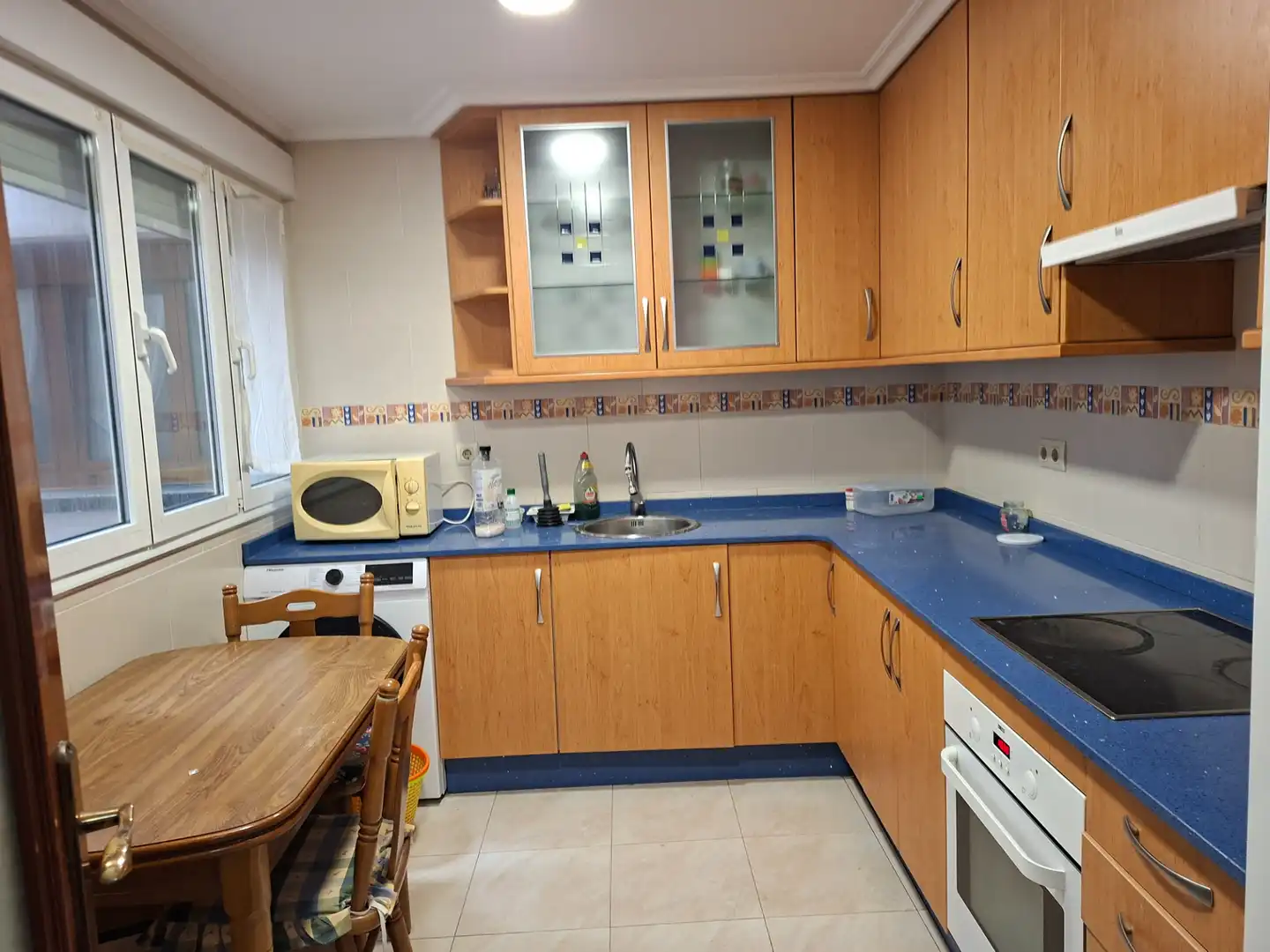 Cocina de Piso de alquiler en Avilés con Calefacción, Parquet y Horno