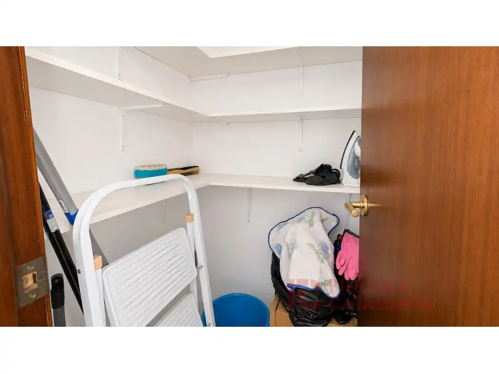 Wohnung zum Verkauf in Girona mit Heizung, Möbliert und Waschmaschine