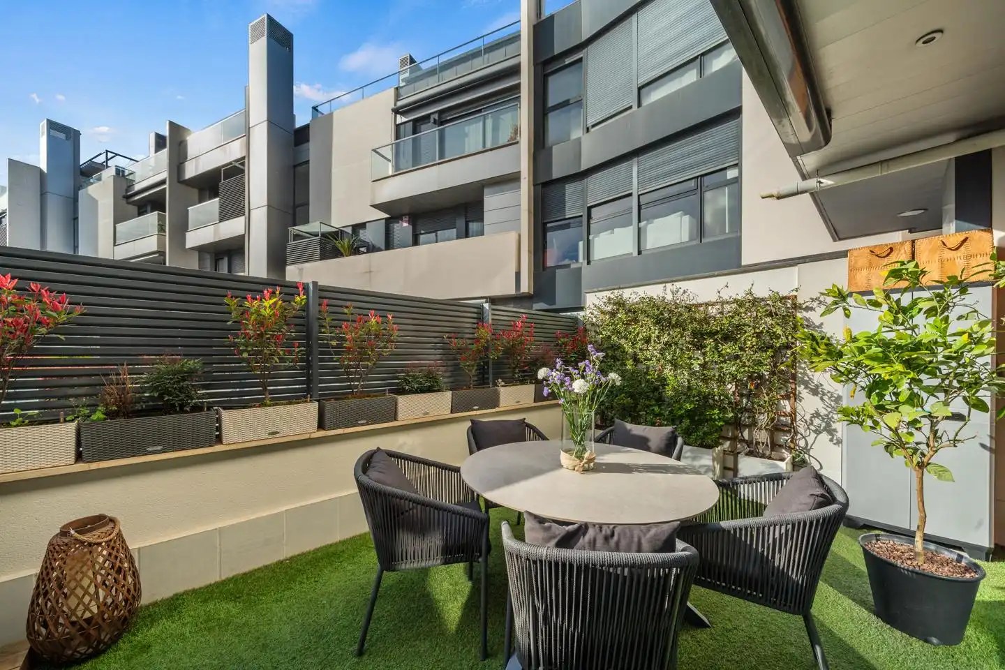 Terrasse von Erdgeschoss zum Verkauf in Madrid mit Klimaanlage, Privatgarten und Terrasse