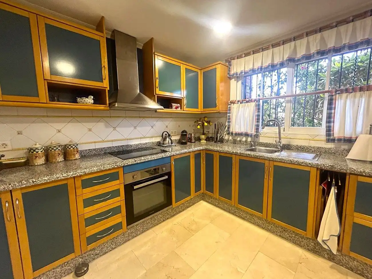 Chalet con piscina en venta en Los Balcones - Los Altos, imagen 13