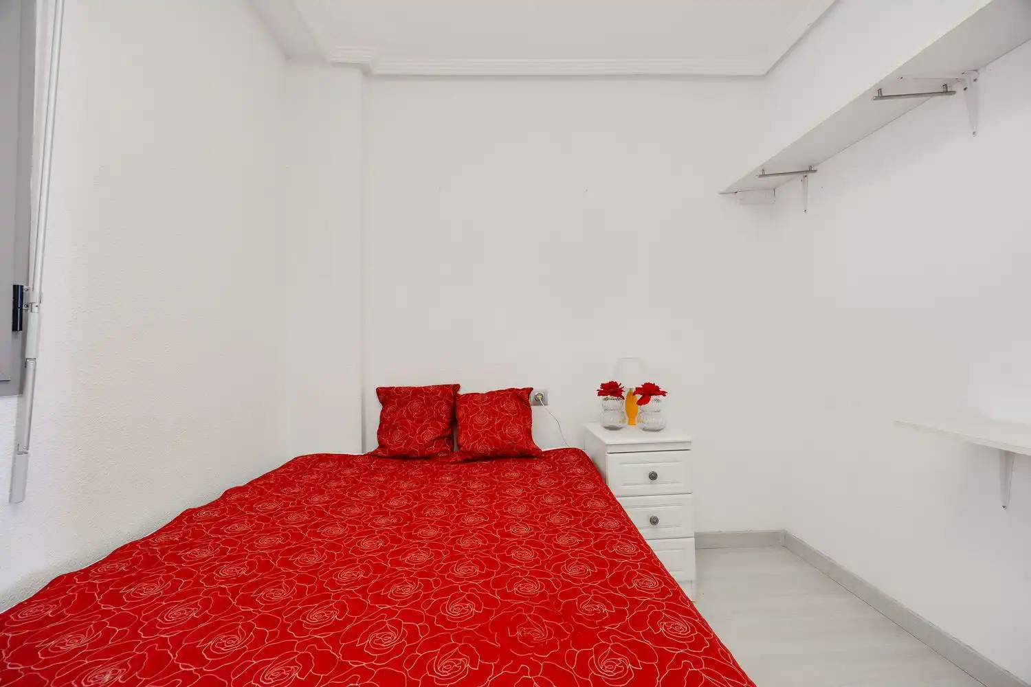 Habitación de Ático en venta en Torrevieja con Aire acondicionado, Terraza y Amueblado