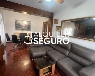 Living room of Flat to rent in  Madrid Capital  with Heating, Terrace and Furnished