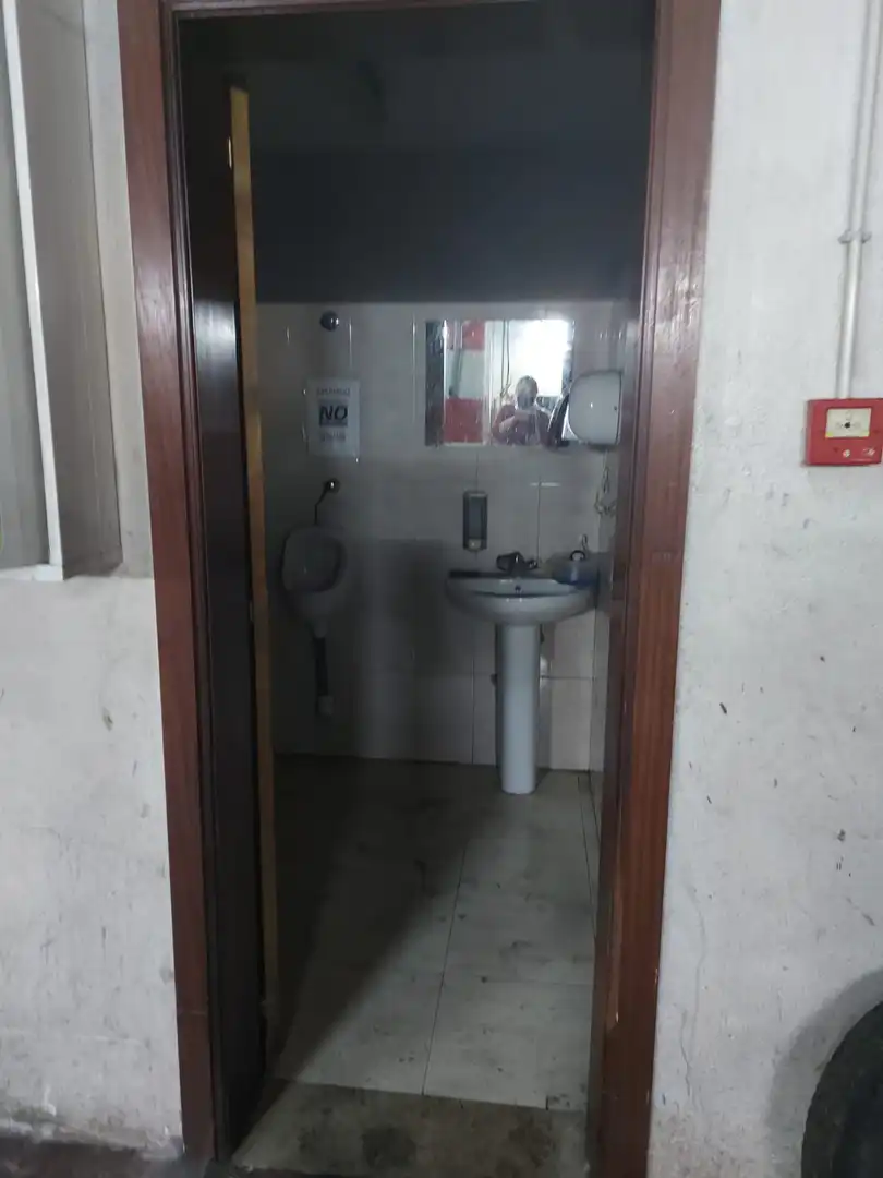 Badezimmer von Fabrikhallen zur Miete in Las Palmas de Gran Canaria