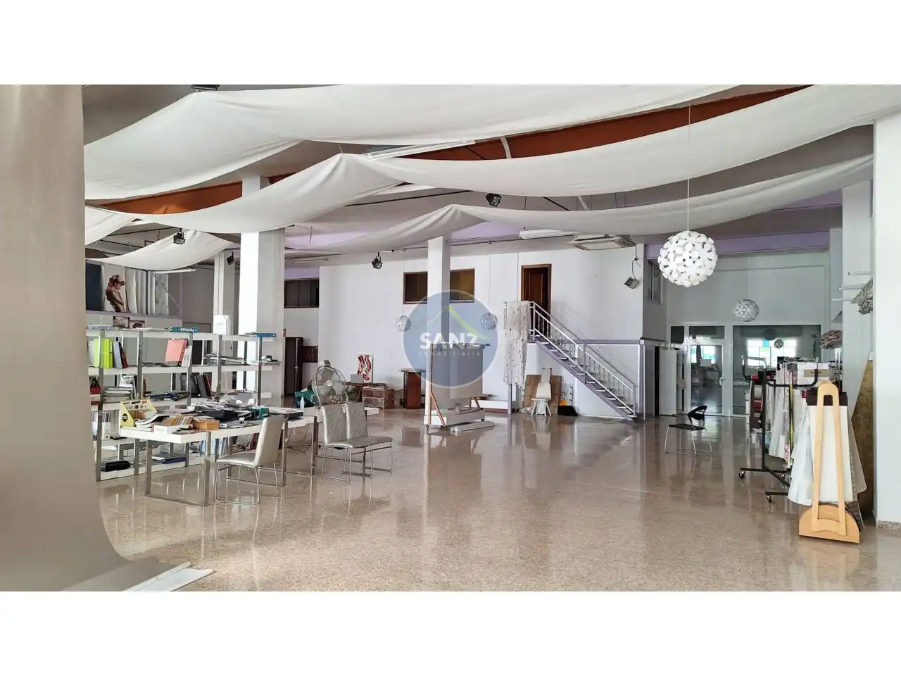 Local comercial en alquiler en Calle Hernan Cortés, imagen 4
