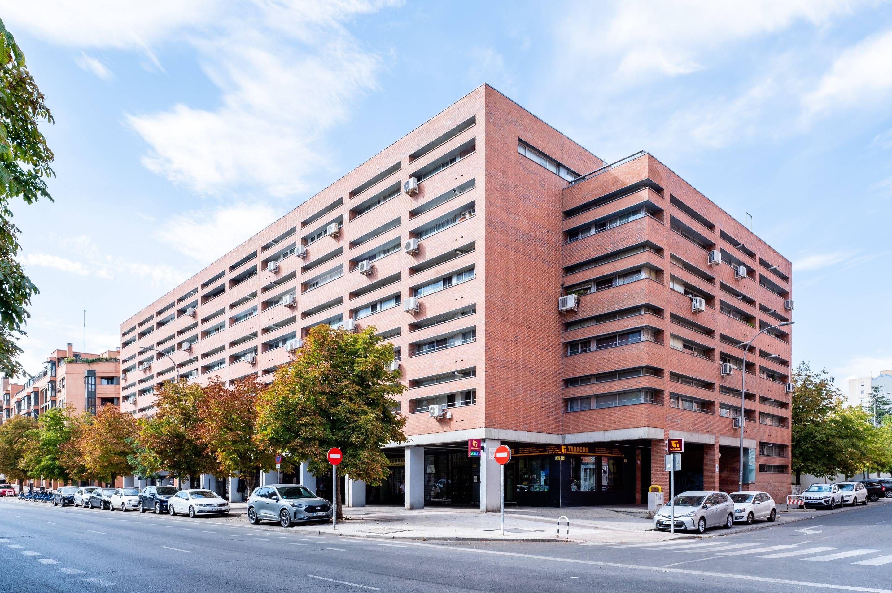 Exterior view of Flat for sale in  Madrid Capital  with Heating