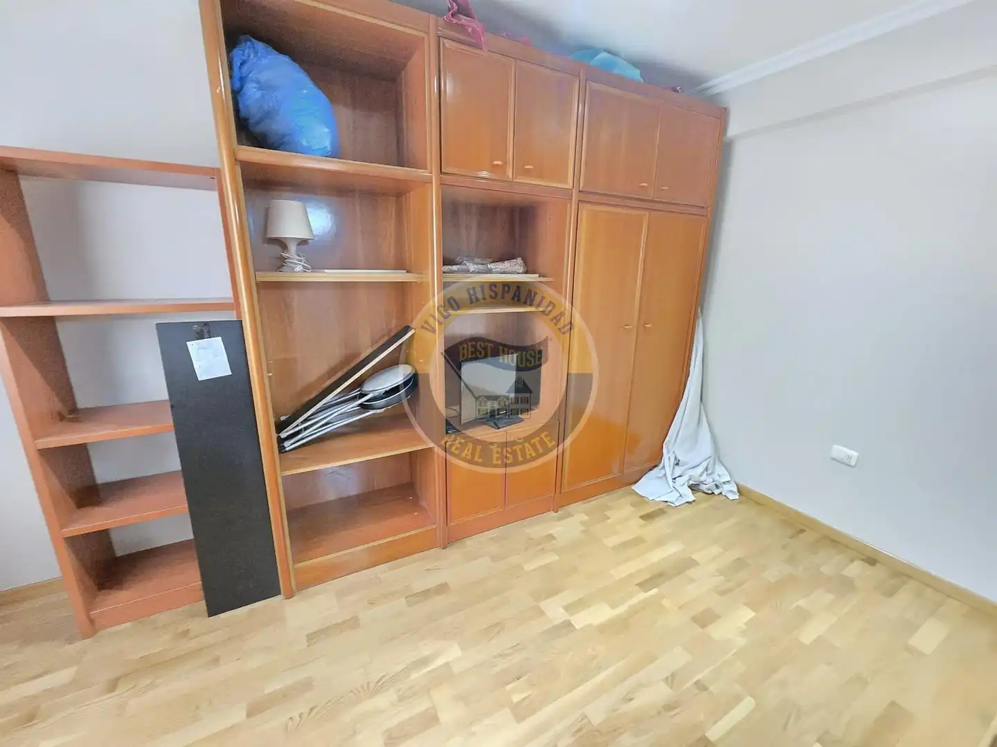 Habitación de Piso de alquiler en Vigo  con Calefacción