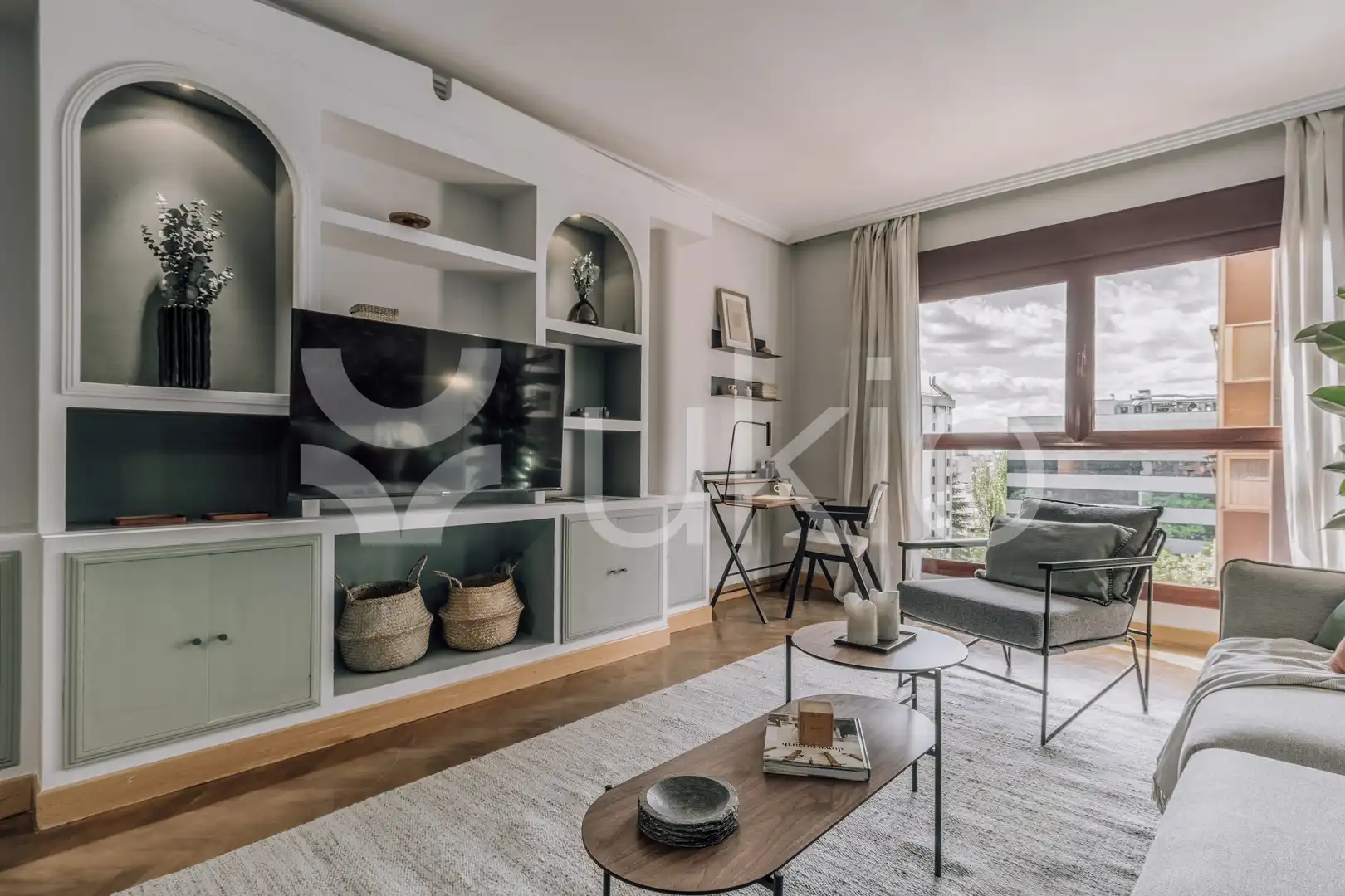 Living room of Apartments for rent in Madrid  with Air Conditioner, Heating and Furnished