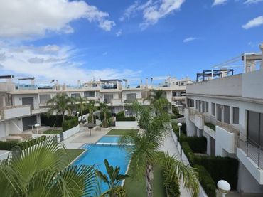 Chalet con piscina en venta en Ciudad Quesada