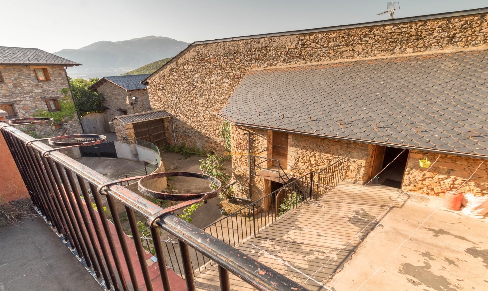 Terrace of House or chalet for sale in Isòvol  with Parquet flooring, Terrace and Storage room