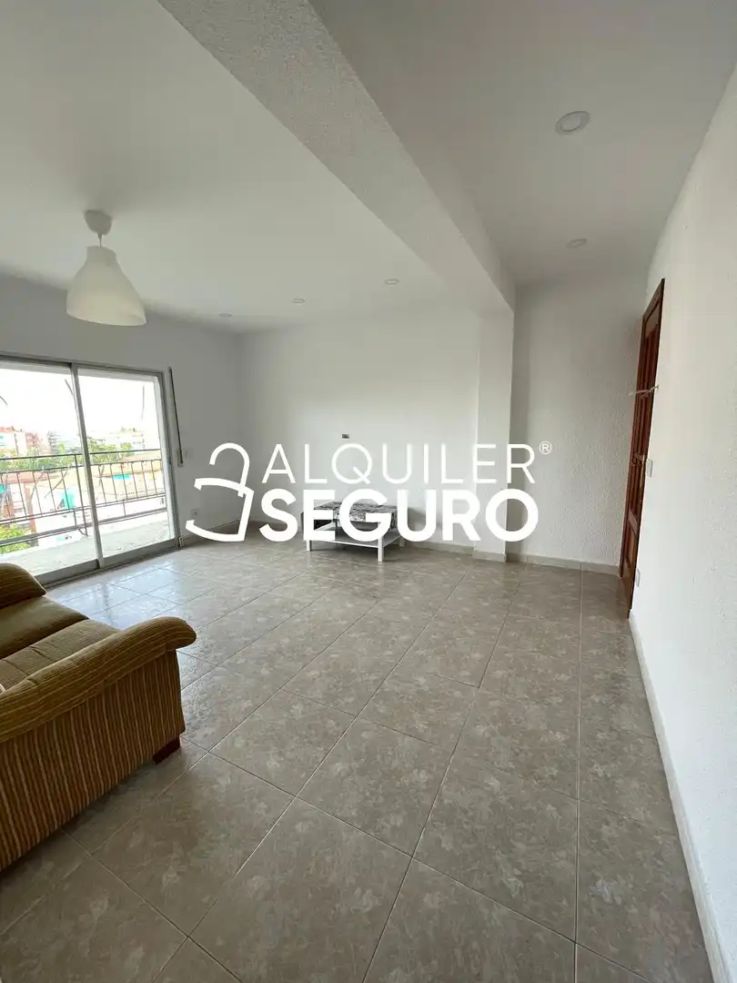 Sala d'estar de Pis de lloguer en Madrid amb Calefacció, Terrassa i Traster