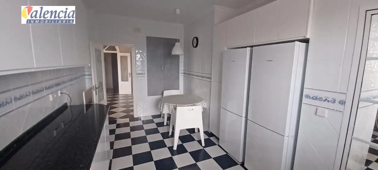 Cocina de Casa o chalet en venta en Chiva con Jardín privado