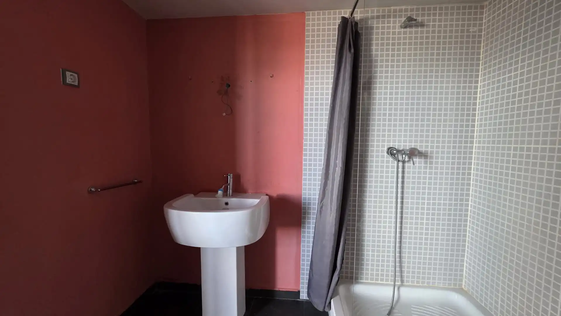 Badezimmer von Wohnung zum Verkauf in Guadalajara mit Heizung