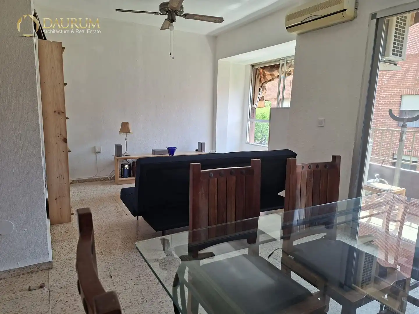 Wohnzimmer von Dachboden zum Verkauf in Alicante / Alacant mit Klimaanlage, Abstellraum und Möbliert