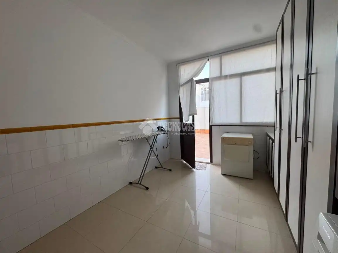 Casa adosada en venta en Calle Dr. Manuel E. Patarroyo, Osuna