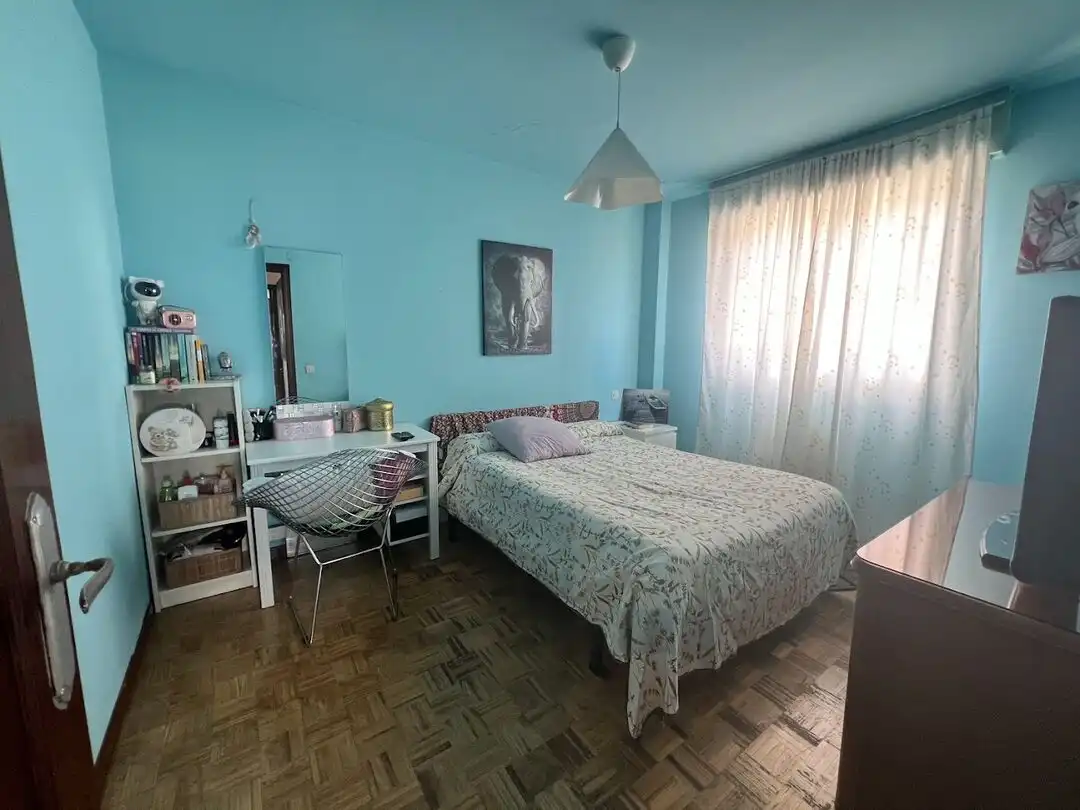 Habitación de Piso en venta en Siero con Calefacción, Terraza y Trastero
