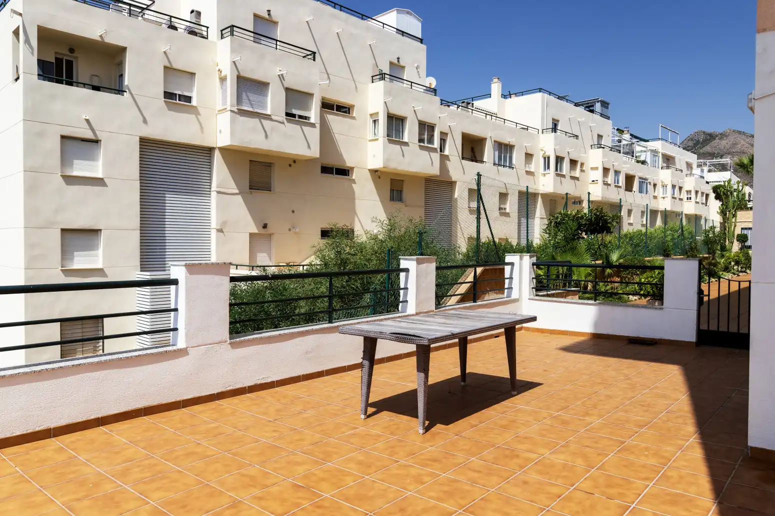 Terraza de Piso en venta en Benalmádena con Aire acondicionado, Calefacción y Jardín privado