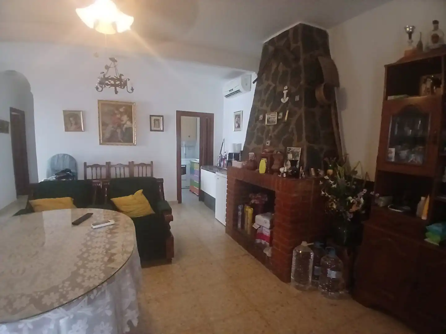 Sala d'estar de Casa o xalet en venda en Jaén amb Aire condicionat, Traster i Piscina