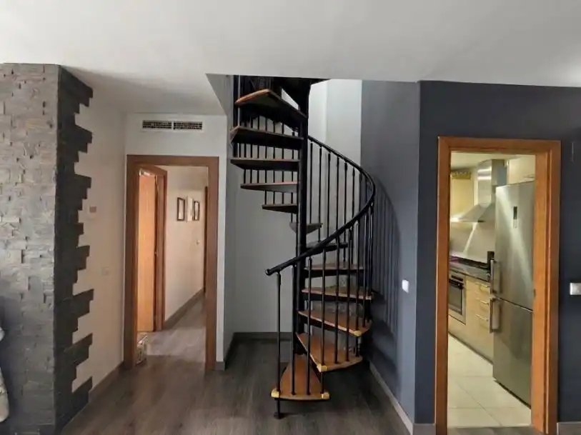 Ático con ascensor en venta en Carrer Guillem de Jorba 2, imagen 5