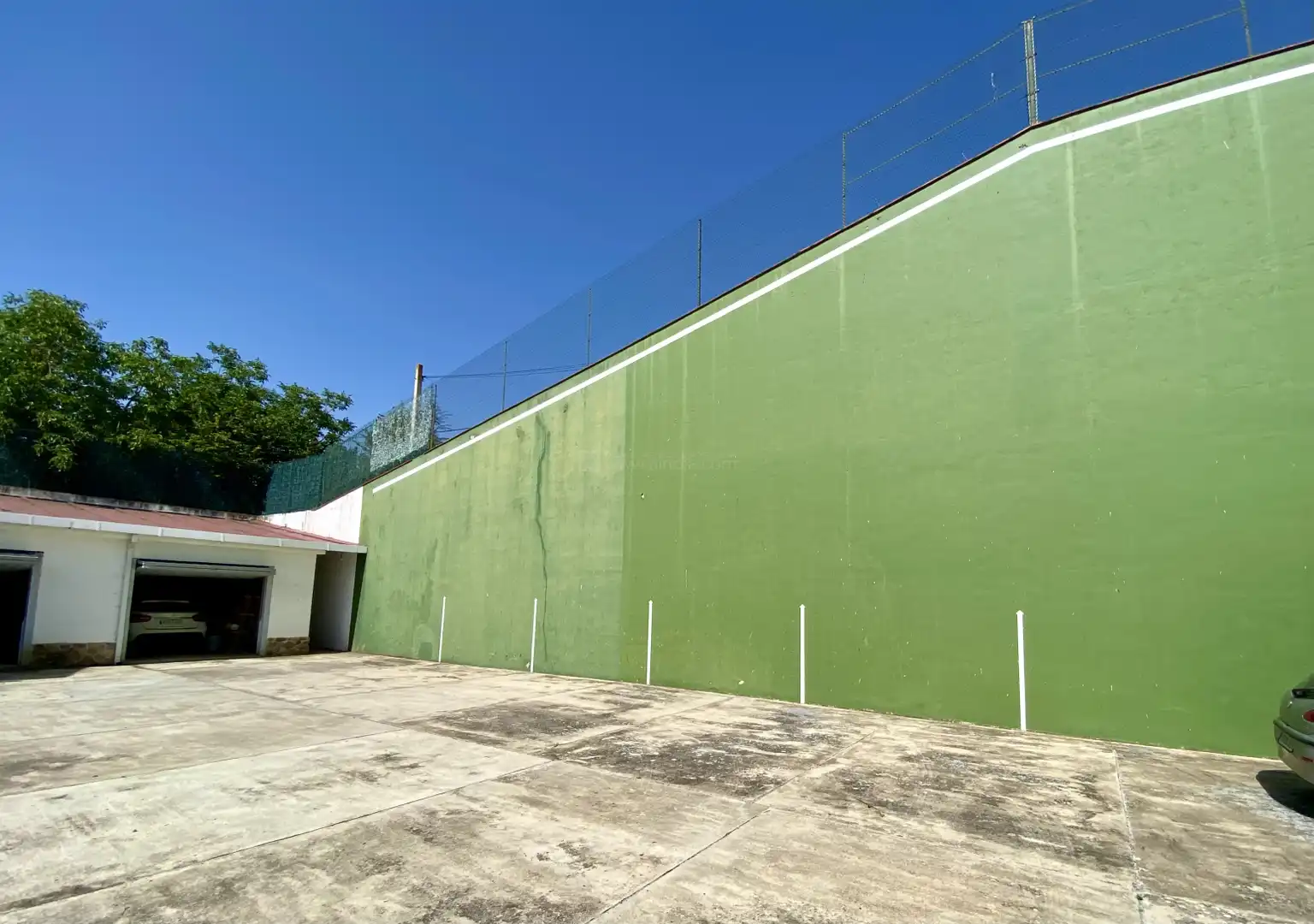 Vista exterior de Casa o xalet en venda en Nalda amb Calefacció, Jardí privat i Terrassa