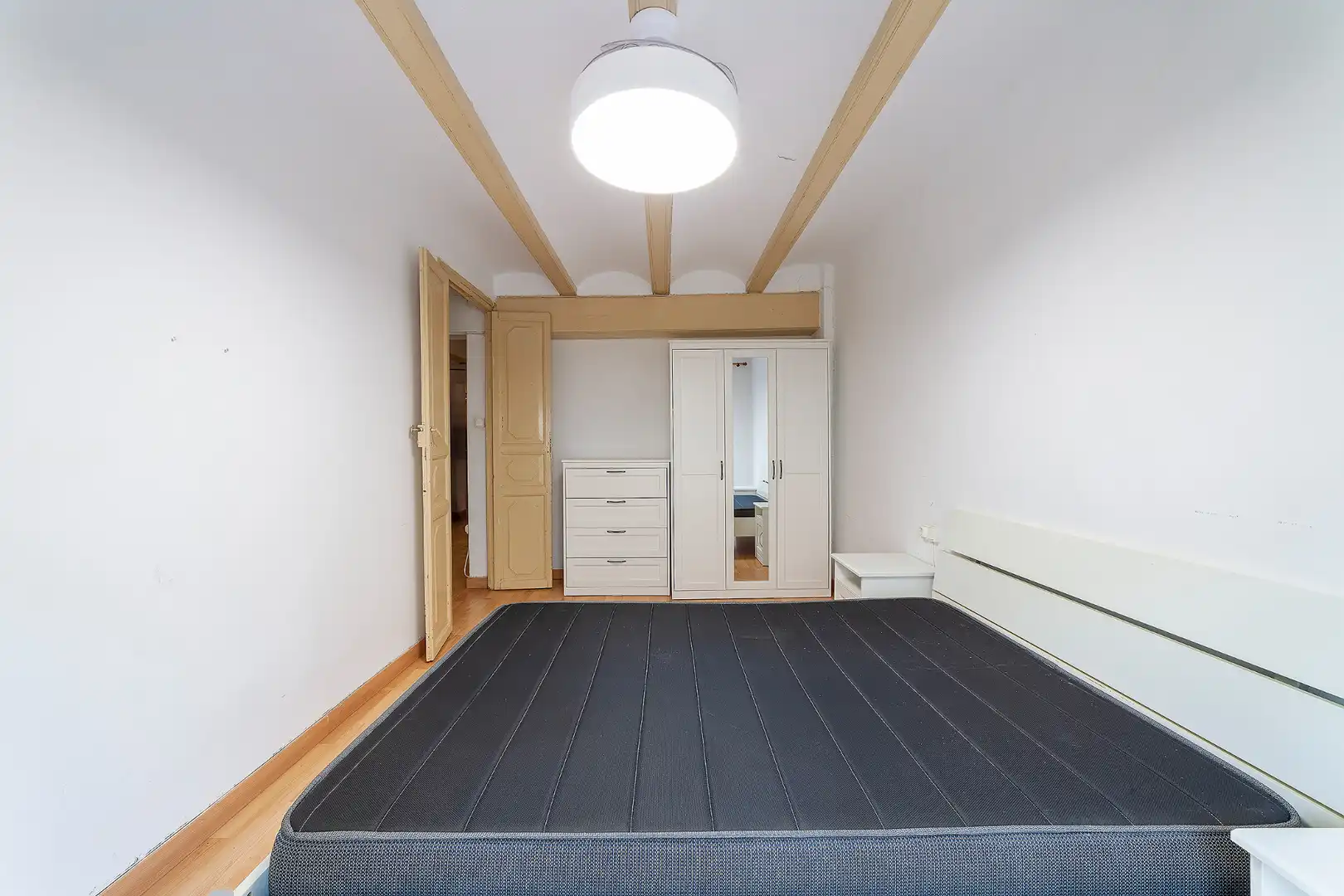 Habitación de Piso en venta en Valencia con Aire acondicionado, Terraza y Amueblado