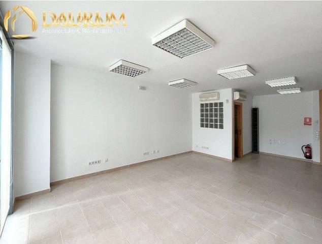 Local comercial en Venta en Avida M-40, Campodón - Vtorro del Cano en Campodón - Ventorro del Cano