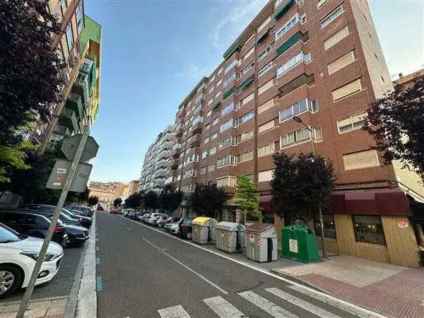 Vista exterior de Pis en venda en Valladolid