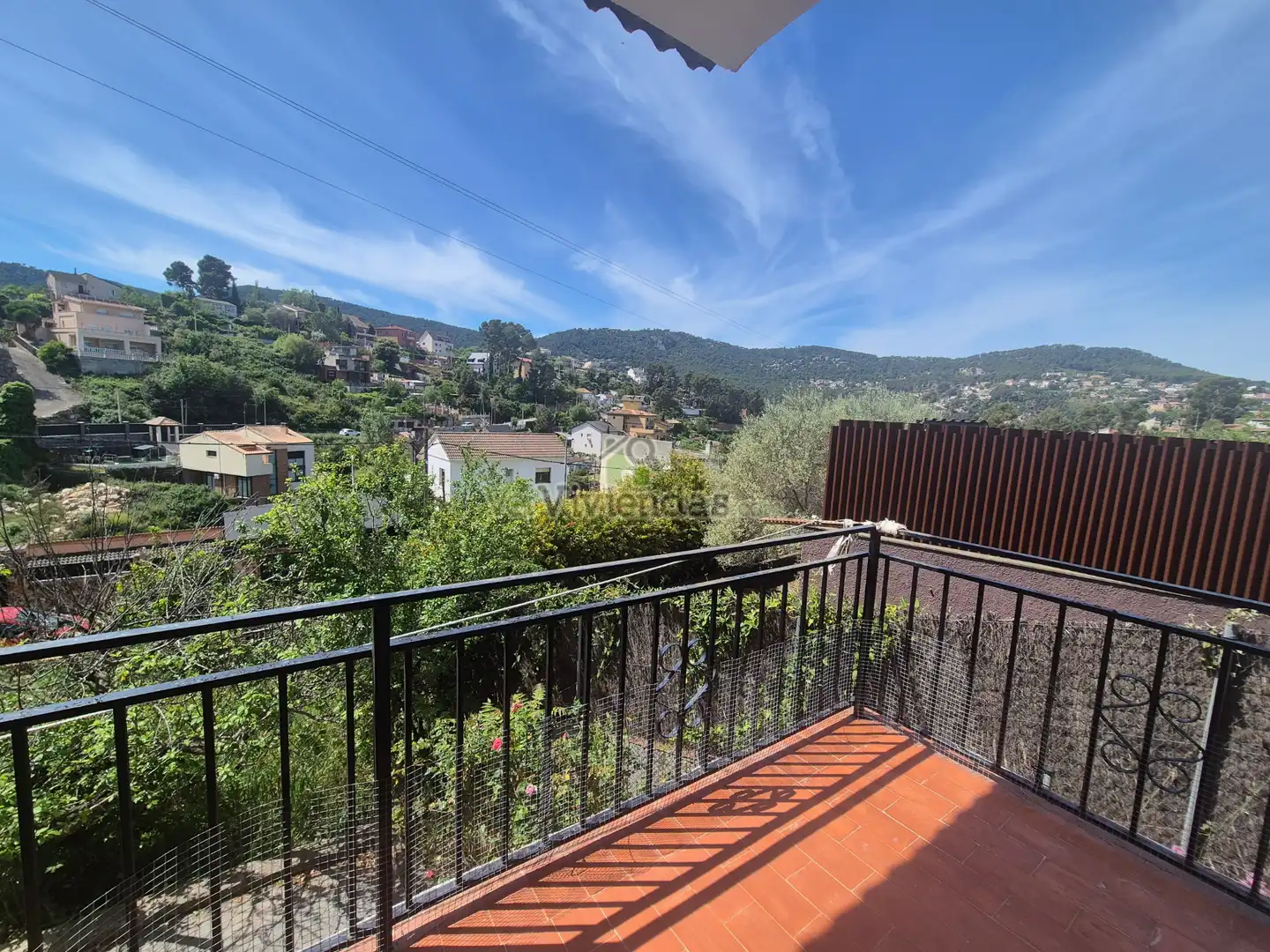 Vista exterior de Casa o chalet en venta en Vallirana con Jardín privado, Parquet y Terraza