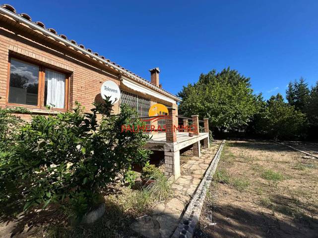 Casa-chalet en Venta en Poble