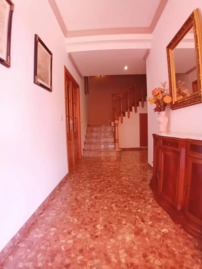 Villa con giardino in affitto a Periurbano Oeste - Sierra, imagen 5