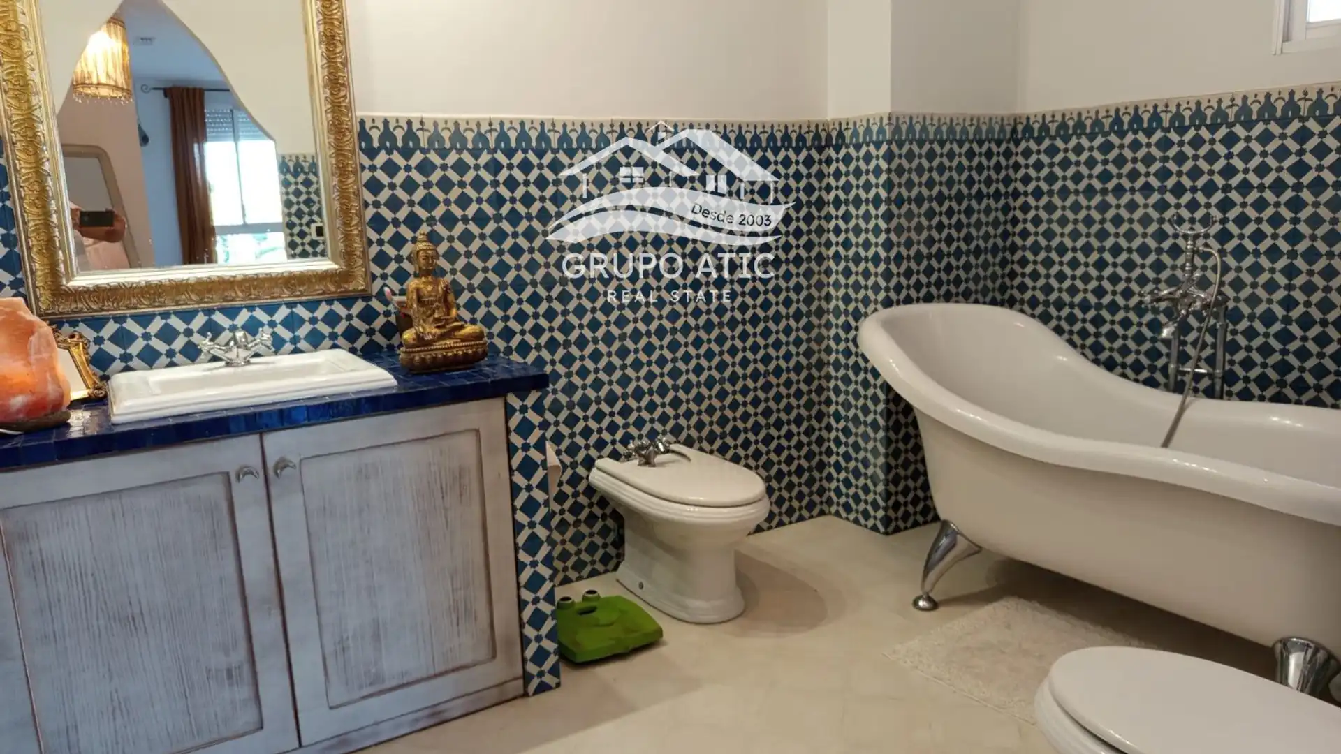 Bany de Àtic en venda en Les Alqueries / Alquerías del Niño Perdido amb Aire condicionat, Calefacció i Terrassa