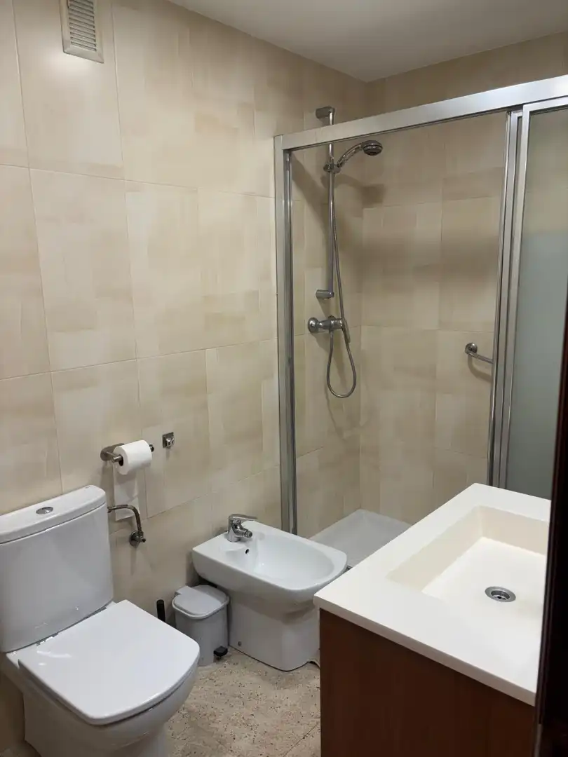 Bathroom of Flat for rent in Zaragoza  with Heating, Furnished and Oven